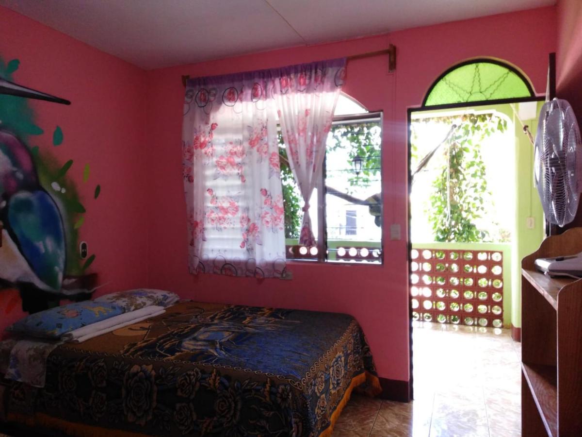 Hospedaje Lolita San Pedro La Laguna Exteriér fotografie